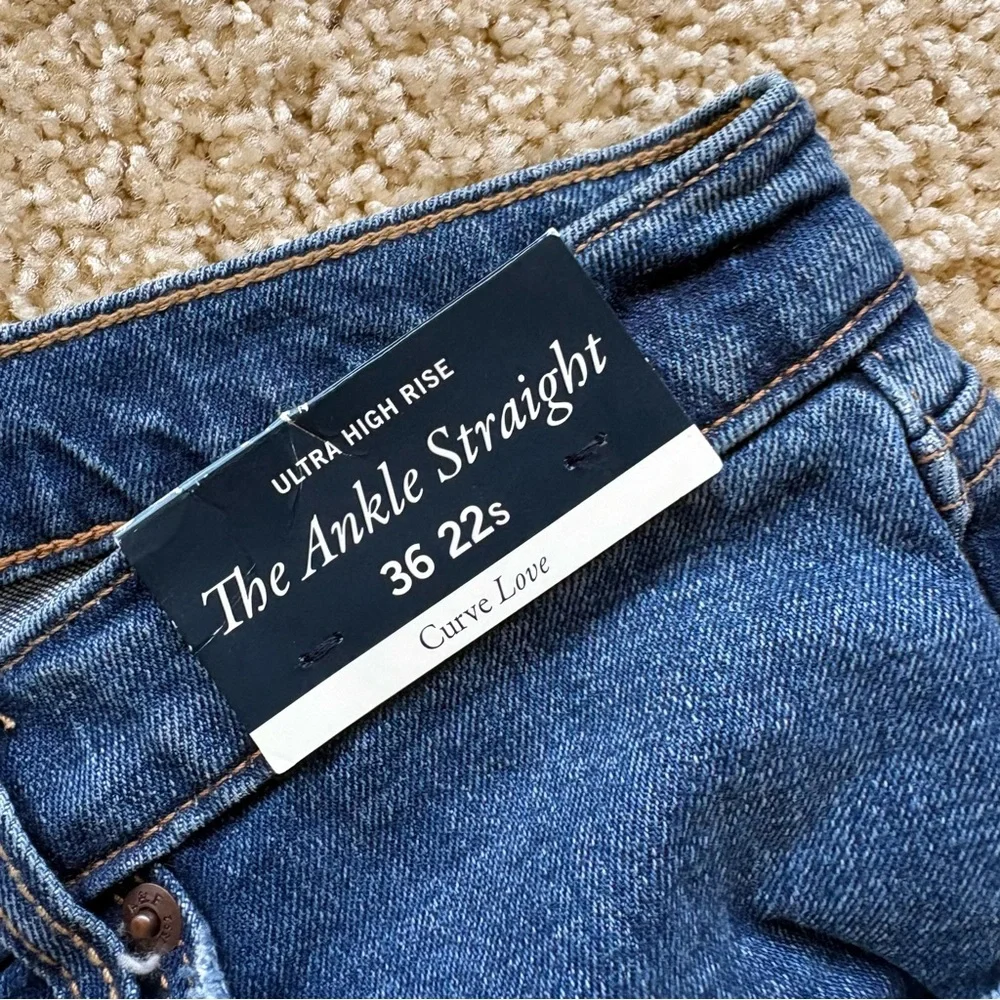 Abercrombie & Fitch The Ankle Straight Ultra High Rise Jeans 36/22S Curve Love‎